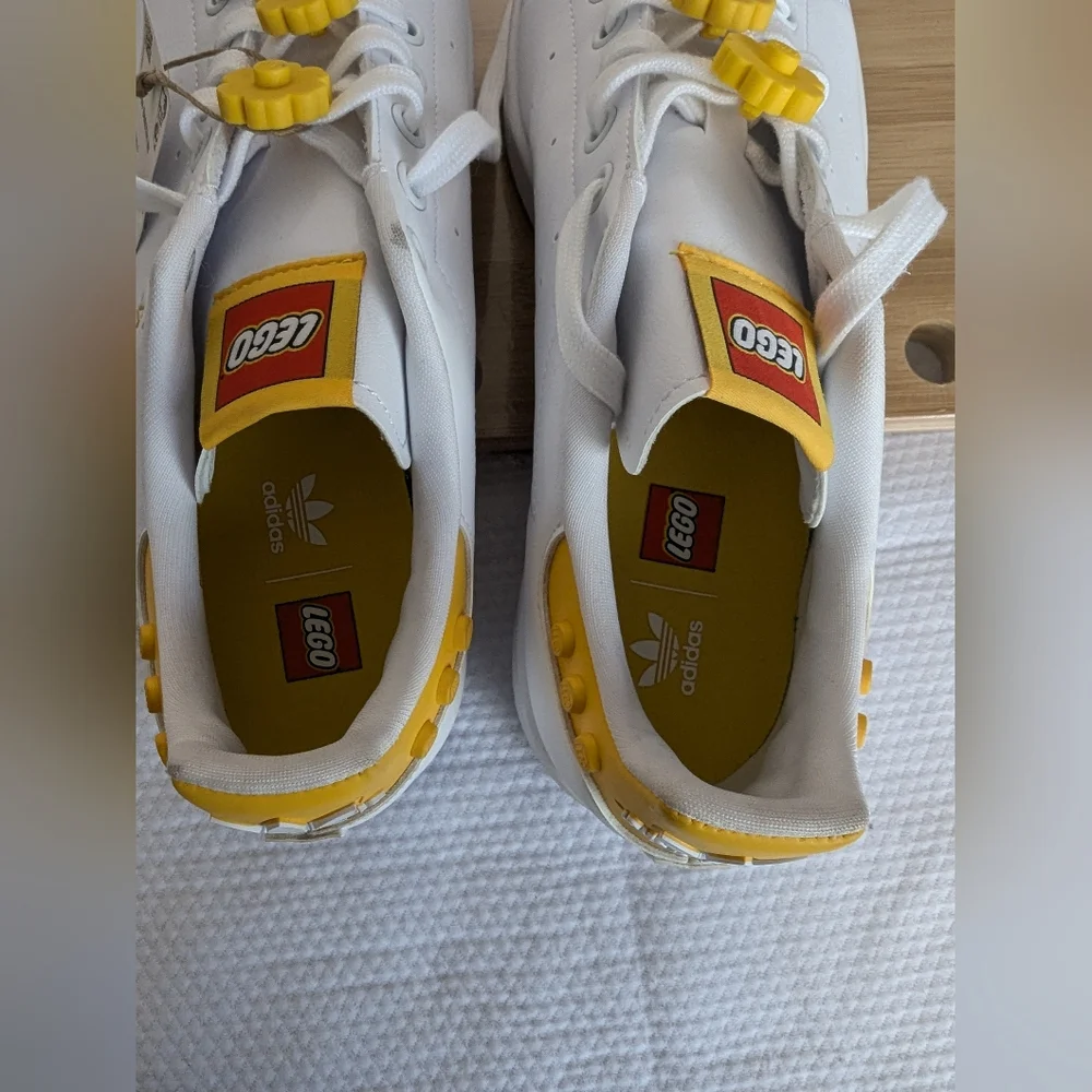 Adidas x LEGO Stan Smith Women's Athletic Casual Shoe White Trainer Size 11. - Picture 5 of 7
